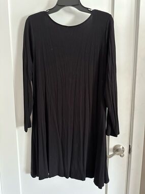 Old Navy Black Long-Sleeve Swing Dress